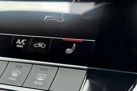  Audi A6 Avant 2.0 TFSI 40 Black Edition S Tronic Euro 6 (s/s) 5dr Thumbnail #47