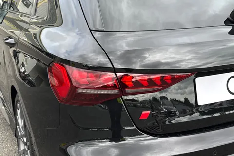 Audi RS 3 2.5 TFSI Carbon Black Sportback S Tronic quattro Euro 6 (s/s) 5dr Thumbnail #7