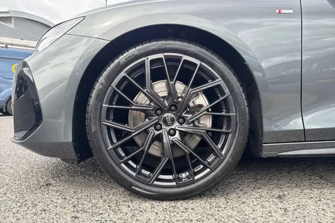 Audi A6 Saloon 2.0 TDI Launch Edition S Tronic quattro Euro 6 (s/s) 4dr Thumbnail #10