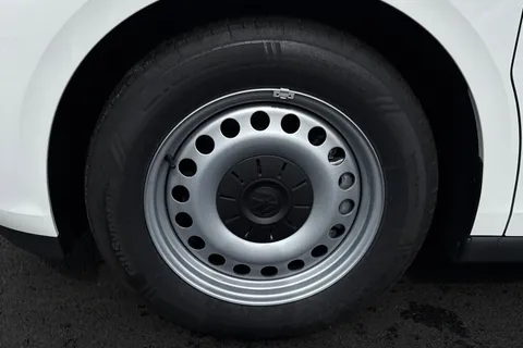 KY74RKV Volkswagen Id. Buzz Cargo 210kW Commerce 79kWh Auto Thumbnail #7