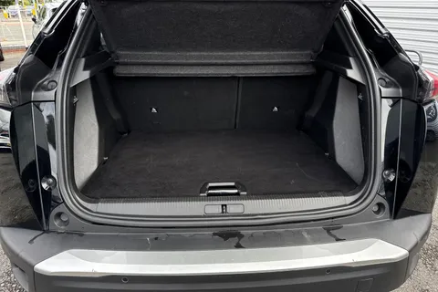 MT22UVL PEUGEOT e-2008 50kWh GT Premium Auto 5dr (7kW Charger) Thumbnail #7