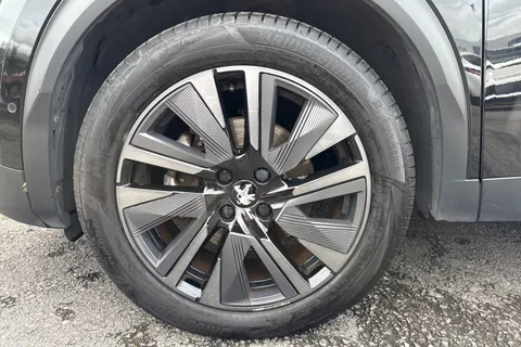 MT22UVL PEUGEOT e-2008 50kWh GT Premium Auto 5dr (7kW Charger) Thumbnail #10