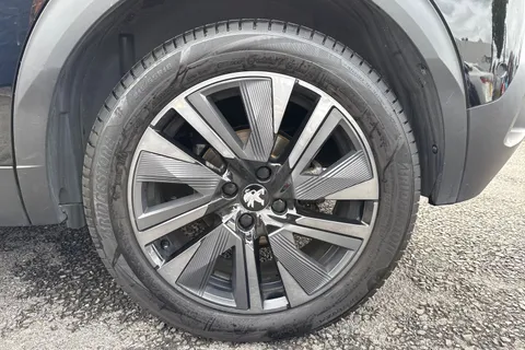 MT22UVL PEUGEOT e-2008 50kWh GT Premium Auto 5dr (7kW Charger) Thumbnail #11