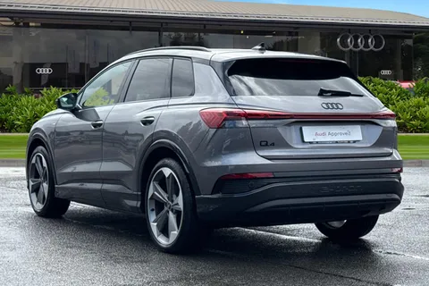 LO24XTD Audi Q4 e-tron 210kW 45 82kWh Black Edition 5dr Auto Thumbnail #3