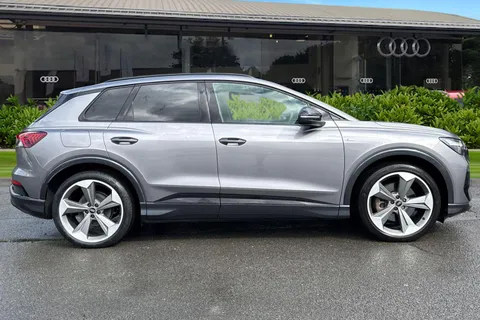 LO24XTD Audi Q4 e-tron 210kW 45 82kWh Black Edition 5dr Auto Thumbnail #4