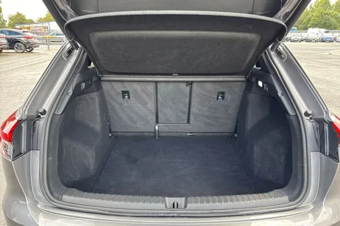 LO24XTD Audi Q4 e-tron 210kW 45 82kWh Black Edition 5dr Auto Thumbnail #7