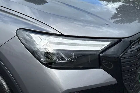 LO24XTD Audi Q4 e-tron 210kW 45 82kWh Black Edition 5dr Auto Thumbnail #9