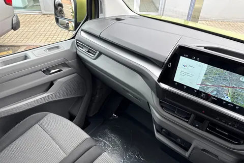 BA25LKM Volkswagen Transporter 2.0 TDI 150 Commerce Pro Van Automatic Thumbnail #20