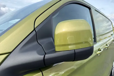 BA25LKM Volkswagen Transporter 2.0 TDI 150 Commerce Pro Van Automatic Thumbnail #27