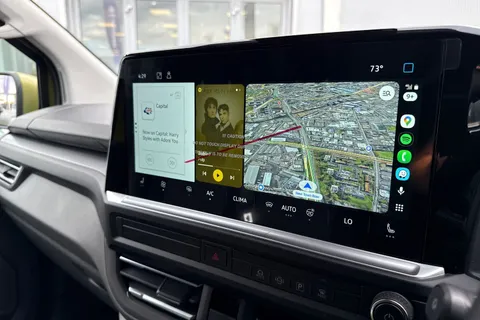 BA25LKM Volkswagen Transporter 2.0 TDI 150 Commerce Pro Van Automatic Thumbnail #39