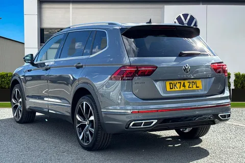 DK74ZPL Volkswagen Tiguan Allspace 2.0 TDI R-Line 5dr DSG⭐Vienna Leather, Panoramic Roof, Rear Camera⭐ Thumbnail #3