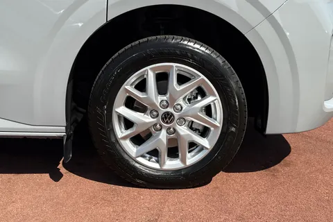 BA25KSU Volkswagen Transporter 2.0 TDI 150 Commerce Pro Van Automatic Thumbnail #10