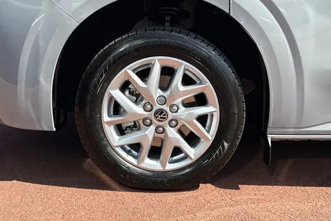 BA25KSU Volkswagen Transporter 2.0 TDI 150 Commerce Pro Van Automatic Thumbnail #11