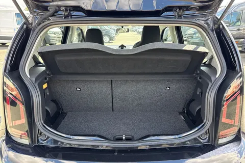 GD67NFA Volkswagen Up! 1.0 BlueMotion Tech High Up 5dr ASG ⭐1 Year VW Warranty⭐ Thumbnail #7