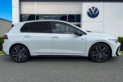 CY25BTU Volkswagen Golf 2.0 TDI 150 R-Line 5dr DSG ⭐Leather, Sunroof, Leeds Alloys, Black package⭐ Thumbnail #4