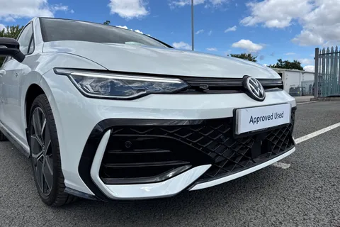 CY25BTU Volkswagen Golf 2.0 TDI 150 R-Line 5dr DSG ⭐Leather, Sunroof, Leeds Alloys, Black package⭐ Thumbnail #9