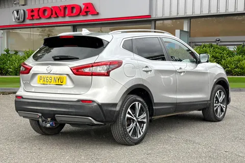 PX69NYU Nissan Qashqai 1.7 dCi N-Connecta 5dr Thumbnail #8