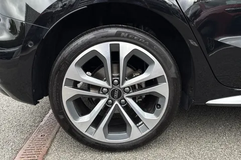 LM25AWX Audi A3 S line 40 TFSI e 204 PS S tronic Thumbnail #11