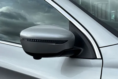 PX69NYU Nissan Qashqai 1.7 dCi N-Connecta 5dr Thumbnail #11