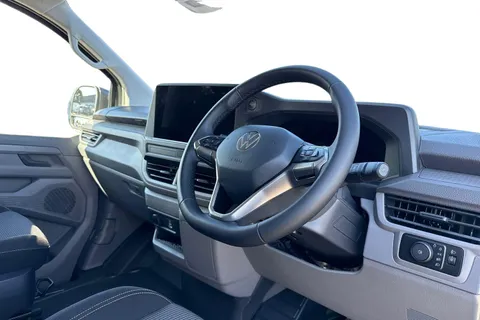 DG75CWC Volkswagen Transporter T32 Kombi Commerce Pro SWB 218 PS 65KWh Electric - Delivery Miles Thumbnail #14