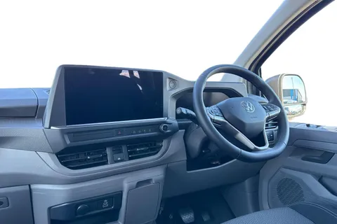 DG75CWC Volkswagen Transporter T32 Kombi Commerce Pro SWB 218 PS 65KWh Electric - Delivery Miles Thumbnail #15