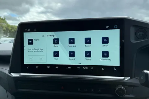 DG75CWC Volkswagen Transporter T32 Kombi Commerce Pro SWB 218 PS 65KWh Electric - Delivery Miles Thumbnail #45