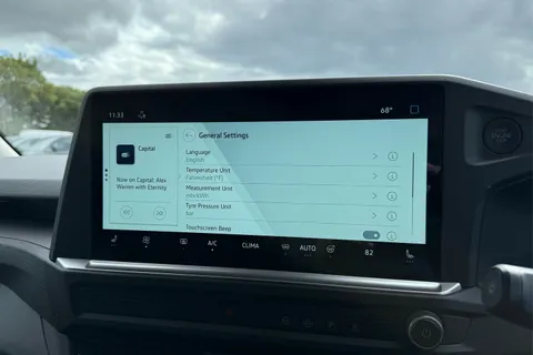 DG75CWC Volkswagen Transporter T32 Kombi Commerce Pro SWB 218 PS 65KWh Electric - Delivery Miles Thumbnail #49