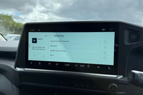 DG75CWC Volkswagen Transporter T32 Kombi Commerce Pro SWB 218 PS 65KWh Electric - Delivery Miles Thumbnail #51