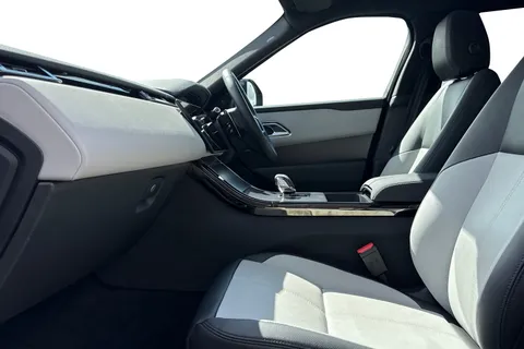 KO73XWG Land Rover Range Rover Velar 2.0 D200 Dynamic SE 5dr Thumbnail #4