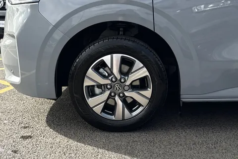 BV75OFL Volkswagen E-Transporter SWB 218PS  65kWh Electric 5 Seats Thumbnail #11