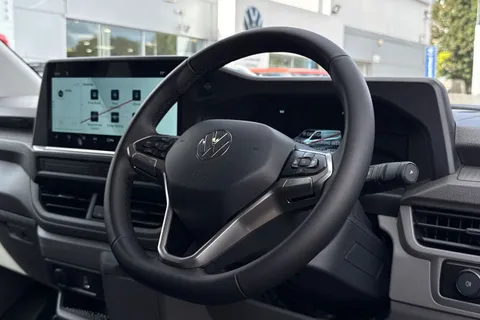 BV75OFL Volkswagen E-Transporter SWB 218PS  65kWh Electric 5 Seats Thumbnail #18