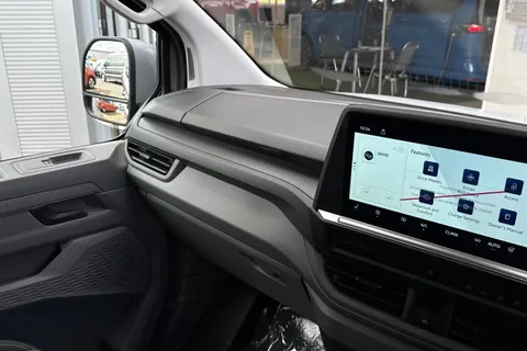 BV75OFL Volkswagen E-Transporter SWB 218PS  65kWh Electric 5 Seats Thumbnail #20