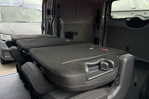 BV75OFL Volkswagen E-Transporter SWB 218PS  65kWh Electric 5 Seats Thumbnail #45