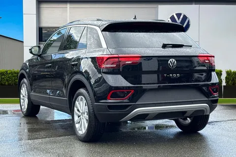Volkswagen T-Roc 1.5 TSI Match DSG Euro 6 (s/s) 5dr Thumbnail #3