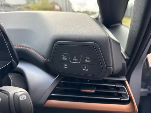 28 of 49 for CUPRA BORN 170kW e-Boost V1 59kWh 5dr Auto