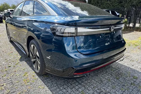  Volkswagen Id.7 Pro 77kWh Match Plus Fastback Auto 5dr Thumbnail #8