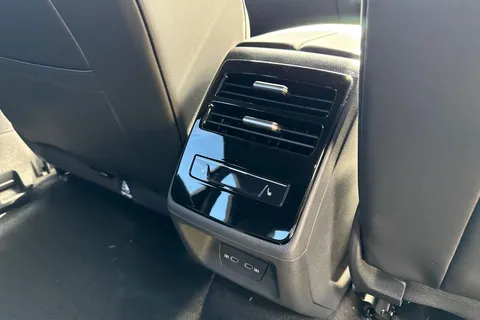  Volkswagen Id.7 Pro 77kWh Match Plus Fastback Auto 5dr Thumbnail #30