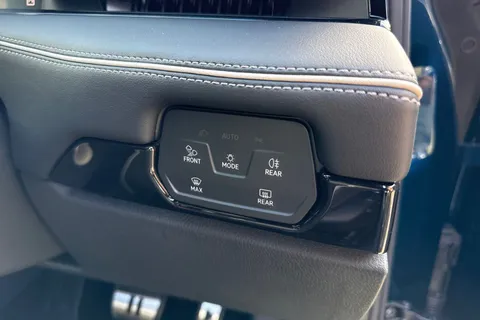  Volkswagen Id.7 Pro 77kWh Match Plus Fastback Auto 5dr Thumbnail #31