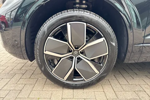  Volkswagen Touareg 3.0 TDI V6 Black Edition Tiptronic 4Motion Euro 6 (s/s) 5dr Thumbnail #10