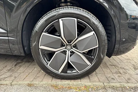  Volkswagen Touareg 3.0 TDI V6 Black Edition Tiptronic 4Motion Euro 6 (s/s) 5dr Thumbnail #13