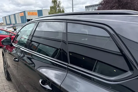  Volkswagen Touareg 3.0 TDI V6 Black Edition Tiptronic 4Motion Euro 6 (s/s) 5dr Thumbnail #29