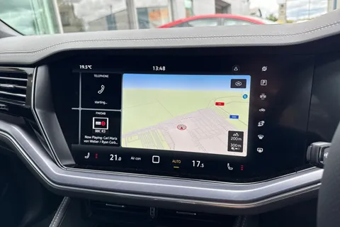  Volkswagen Touareg 3.0 TDI V6 Black Edition Tiptronic 4Motion Euro 6 (s/s) 5dr Thumbnail #42