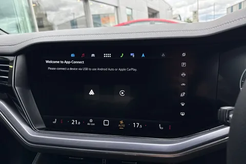  Volkswagen Touareg 3.0 TDI V6 Black Edition Tiptronic 4Motion Euro 6 (s/s) 5dr Thumbnail #46