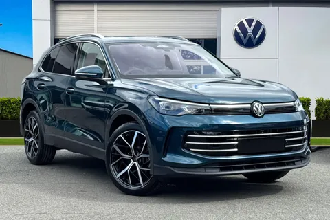  Volkswagen Tiguan 1.5 TSI Elegance SUV 5dr Petrol DSG Euro 6 (s/s) (150 ps) Thumbnail #2