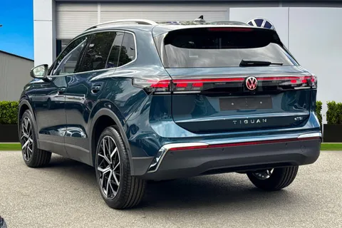  Volkswagen Tiguan 1.5 TSI Elegance SUV 5dr Petrol DSG Euro 6 (s/s) (150 ps) Thumbnail #3