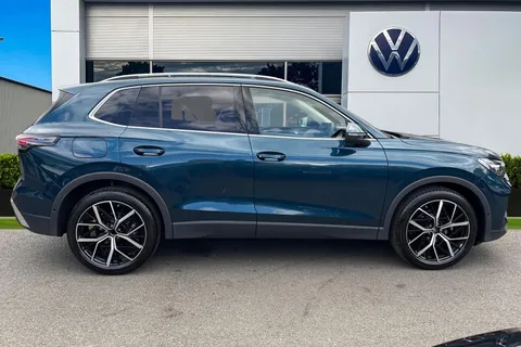  Volkswagen Tiguan 1.5 TSI Elegance SUV 5dr Petrol DSG Euro 6 (s/s) (150 ps) Thumbnail #4
