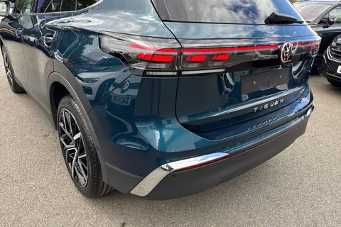  Volkswagen Tiguan 1.5 TSI Elegance SUV 5dr Petrol DSG Euro 6 (s/s) (150 ps) Thumbnail #8