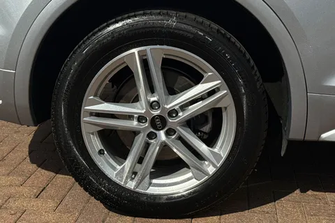 GN74ZFH Audi Q5 S line 40 TDI quattro 204 PS S tronic Thumbnail #11