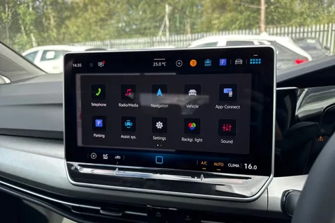  Volkswagen Golf 1.5 eTSI MHEV Match DSG Euro 6 (s/s) 5dr Thumbnail #38