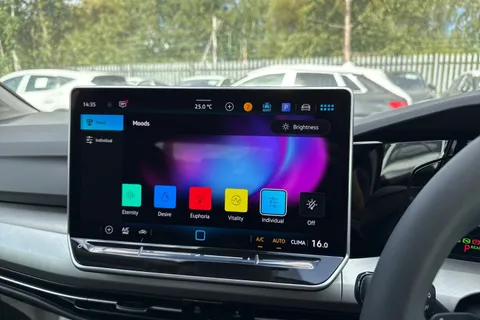  Volkswagen Golf 1.5 eTSI MHEV Match DSG Euro 6 (s/s) 5dr Thumbnail #48